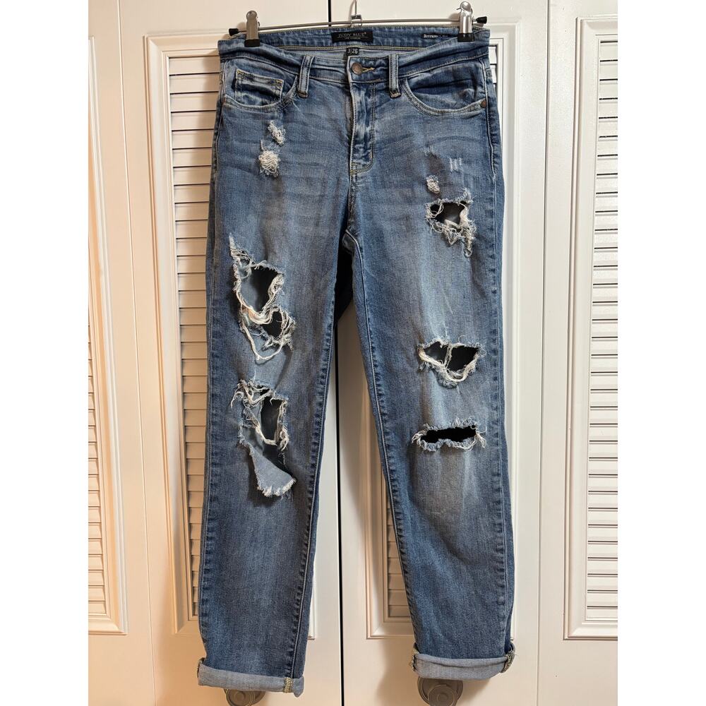 JUDY BLUE Sz 3 Boyfriend Fit Distressed Stretch Jeans